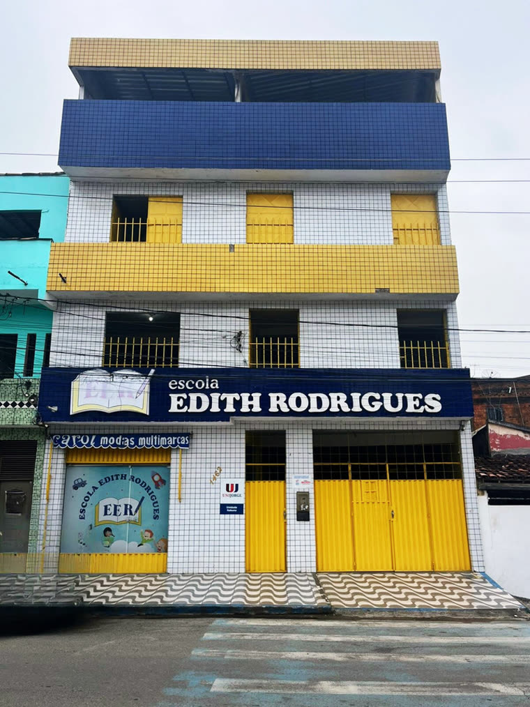 Fachada da Escola Edith Rodrigues na Avenida Princesa Isabel